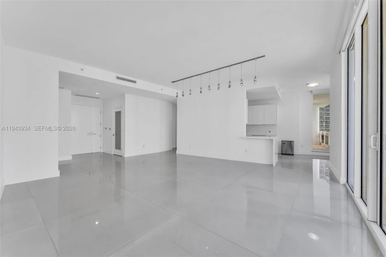 901 Brickell Key Blvd, Unit 3206, Miami, FL 33131 Photo