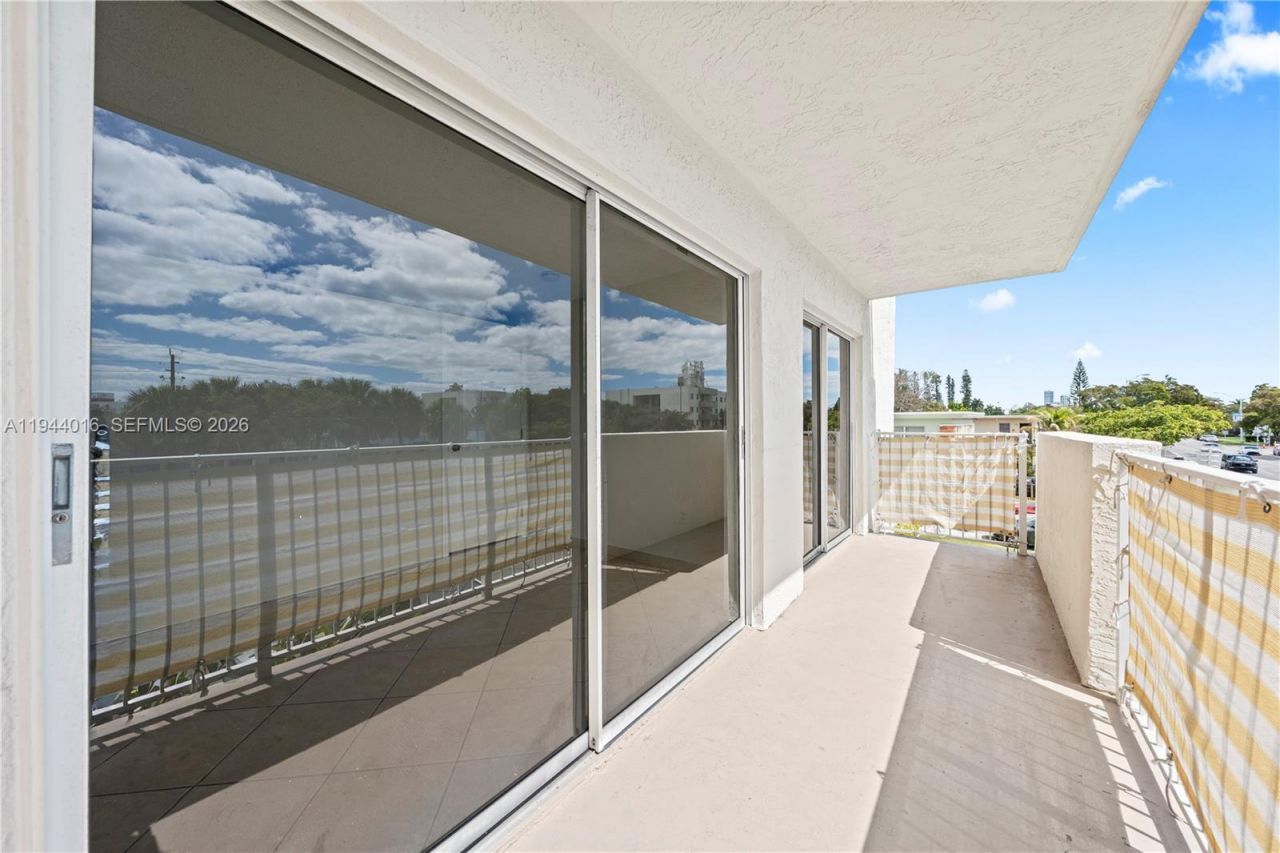 1975 Normandy Dr, Unit 206, Miami Beach, FL 33141 Photo