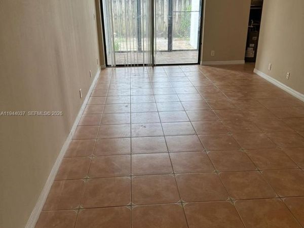 216 Lake Pointe Dr, Unit 120, Oakland Park, FL 33309