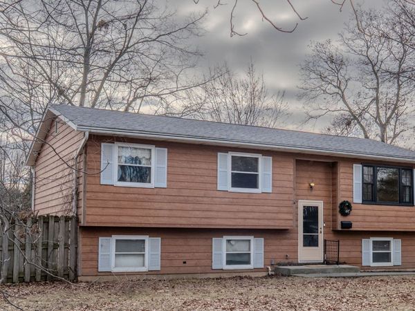 4149 W Oglesby Avenue, Gurnee, IL 60031