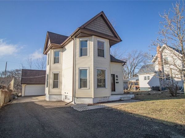 180 21st Street, Marion, IA 52302