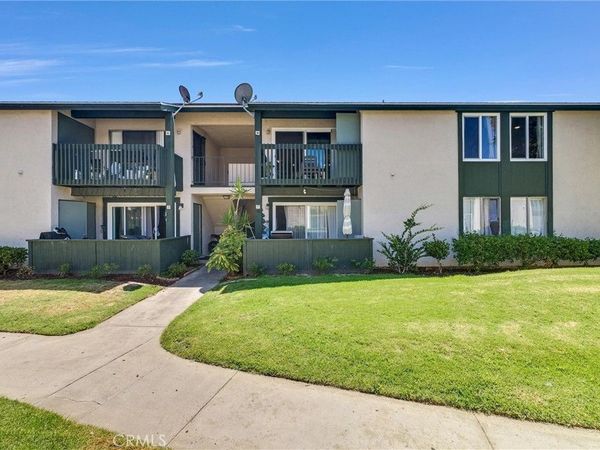 23276 Orange Avenue, Unit 8, Lake Forest, CA 92630