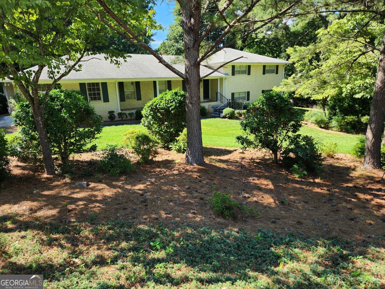 1181 Lakeshore Circle, Gainesville, GA 30501 Main Photo