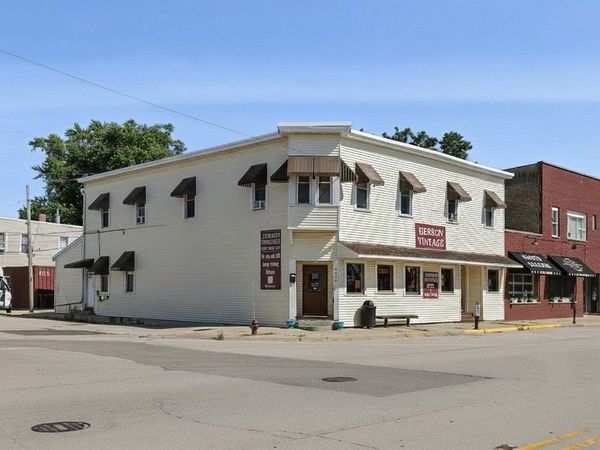 9936 Main Street, Hebron, IL 60034