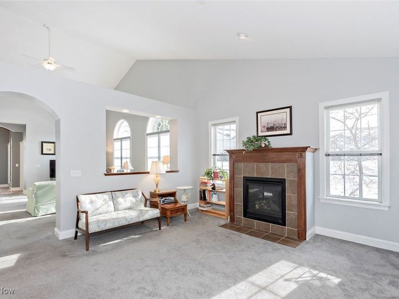 405 Creekside Drive, Mayfield Heights, OH 44143 Photo 12