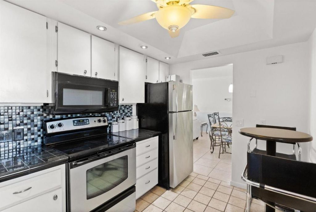 225 Beach Road Road, Unit 303, Tequesta, FL 33469 Photo