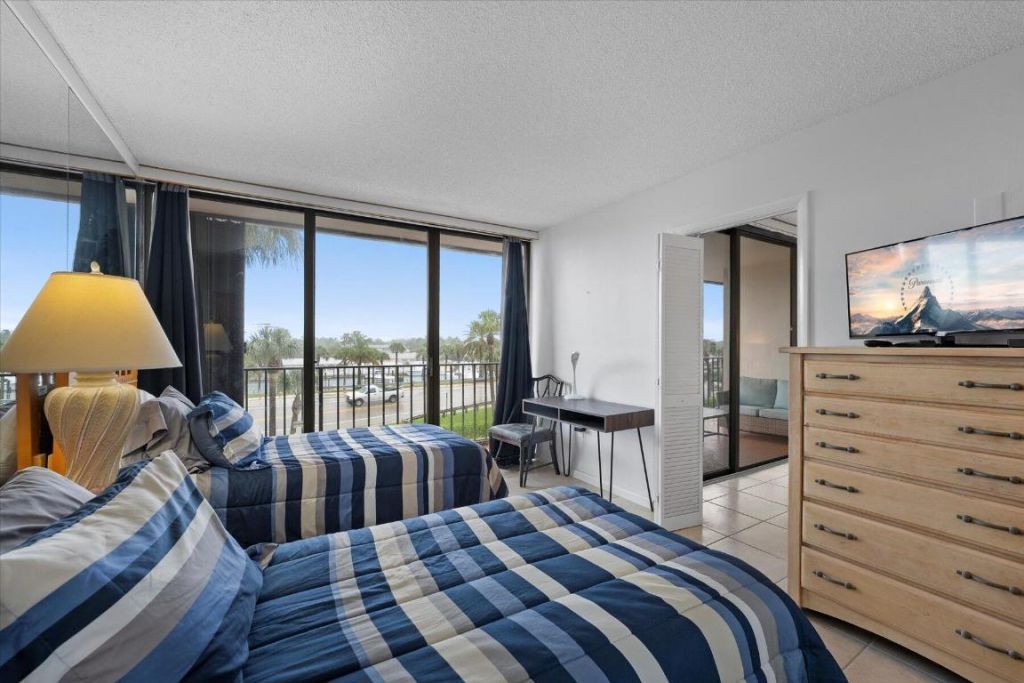 225 Beach Road Road, Unit 303, Tequesta, FL 33469 Photo