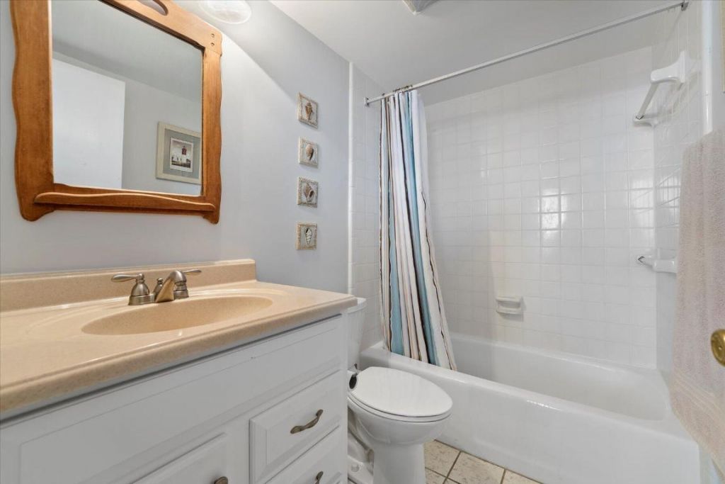 225 Beach Road Road, Unit 303, Tequesta, FL 33469 Photo