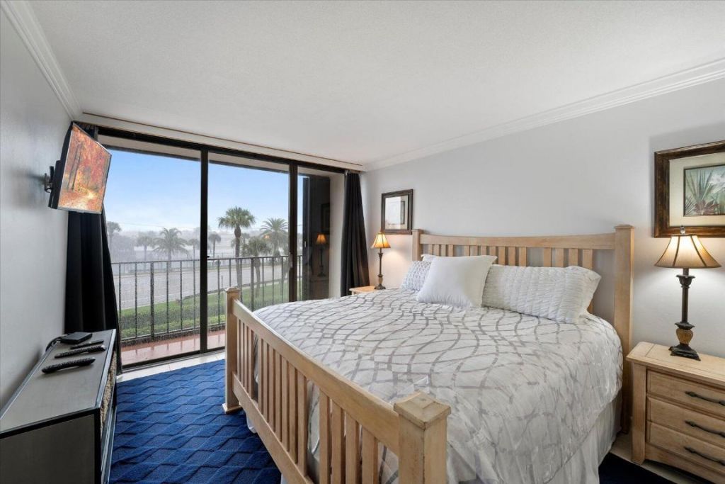 225 Beach Road Road, Unit 303, Tequesta, FL 33469 Photo