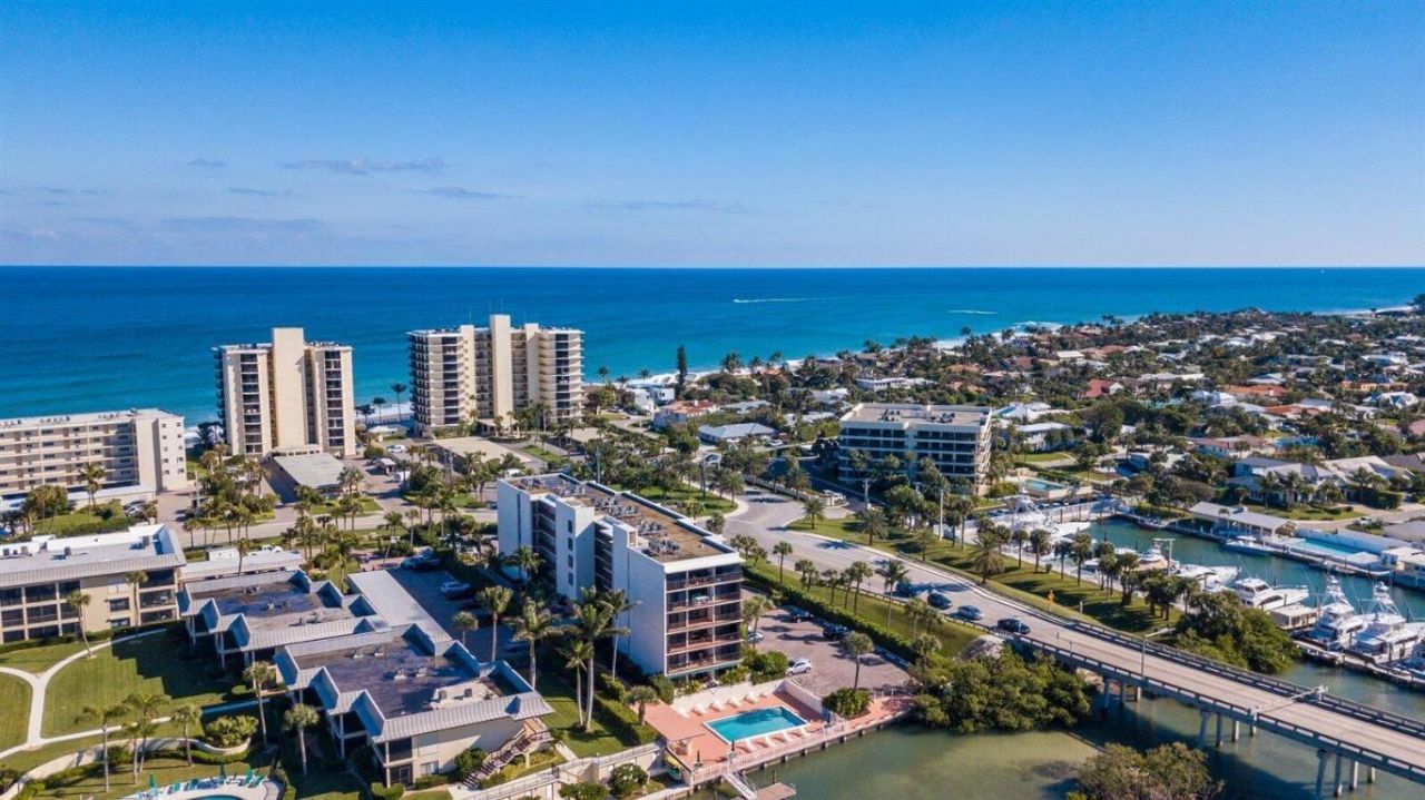 225 Beach Road Road, Unit 303, Tequesta, FL 33469 Photo