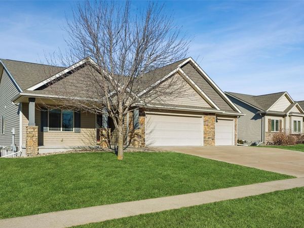1516 NE Williamsburg Drive, Ankeny, IA 50021