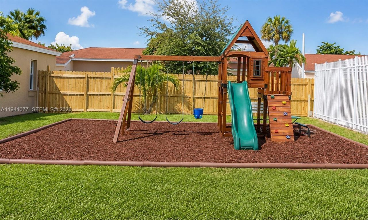 885 NE 213th Ter, Unit 2, Miami, FL 33179 Photo