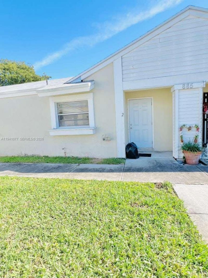 885 NE 213th Ter, Unit 2, Miami, FL 33179 Photo