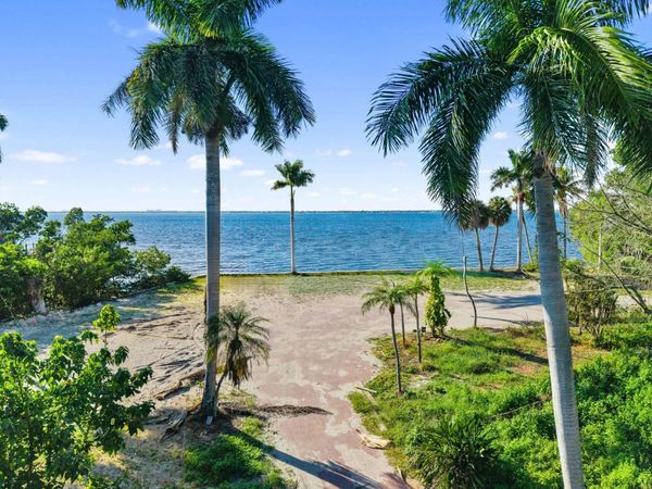 8661 Cajuput Cv, Fort Myers, FL 33919