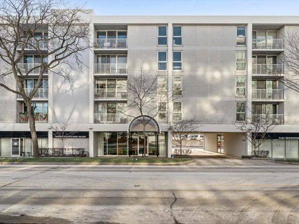 1625 Sheridan Road, Unit 312, Wilmette, IL 60091