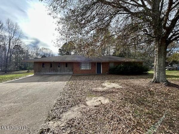 1119 Willis Cotton Road, Summit, MS 39666