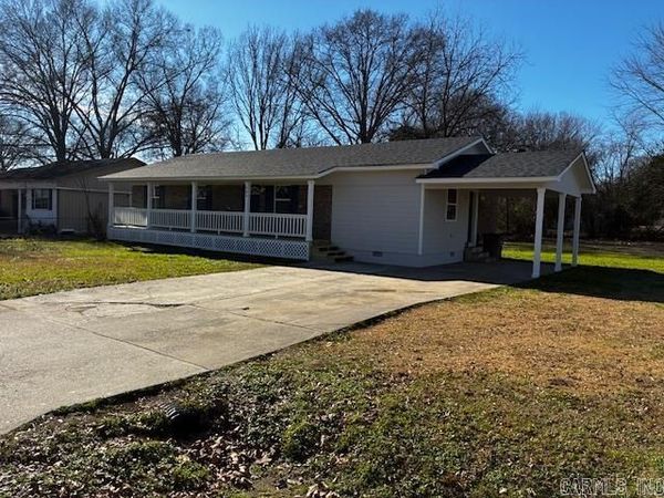 209 N Pear Street, Beebe, AR 72012