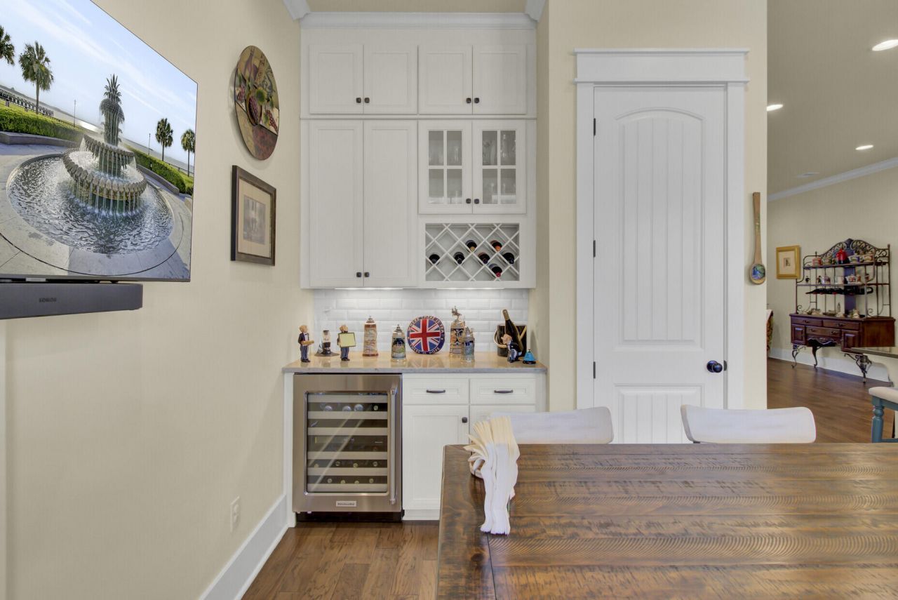 1705 Frissel Street Photo 20