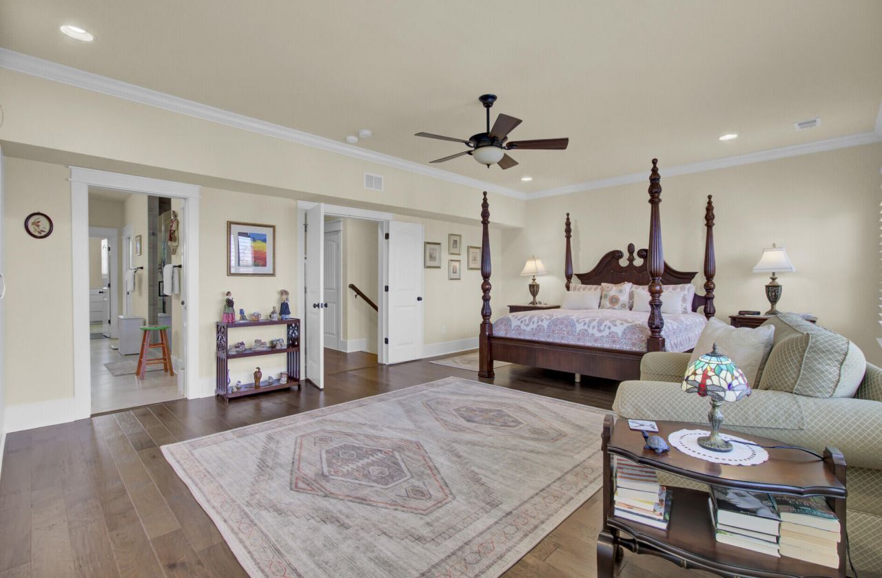 1705 Frissel Street Photo 31