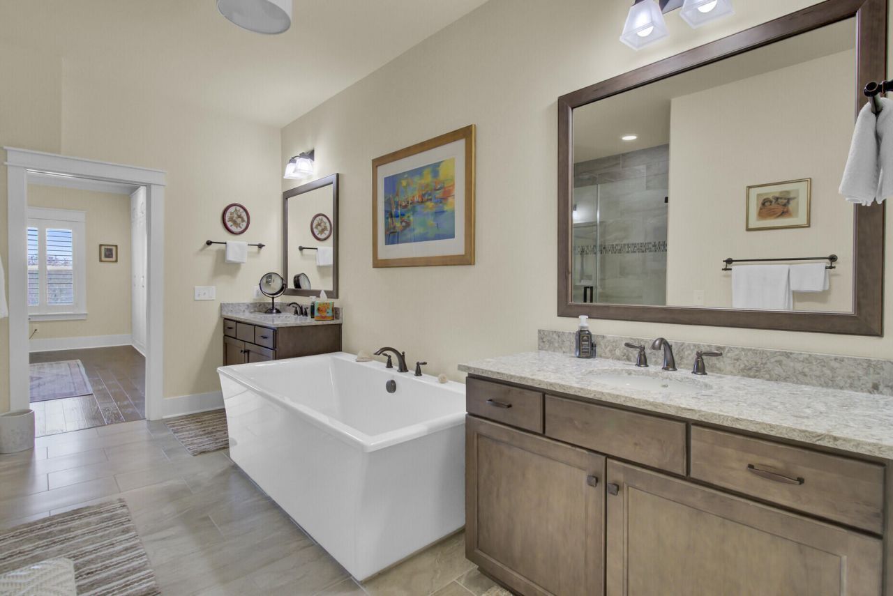 1705 Frissel Street Photo 33