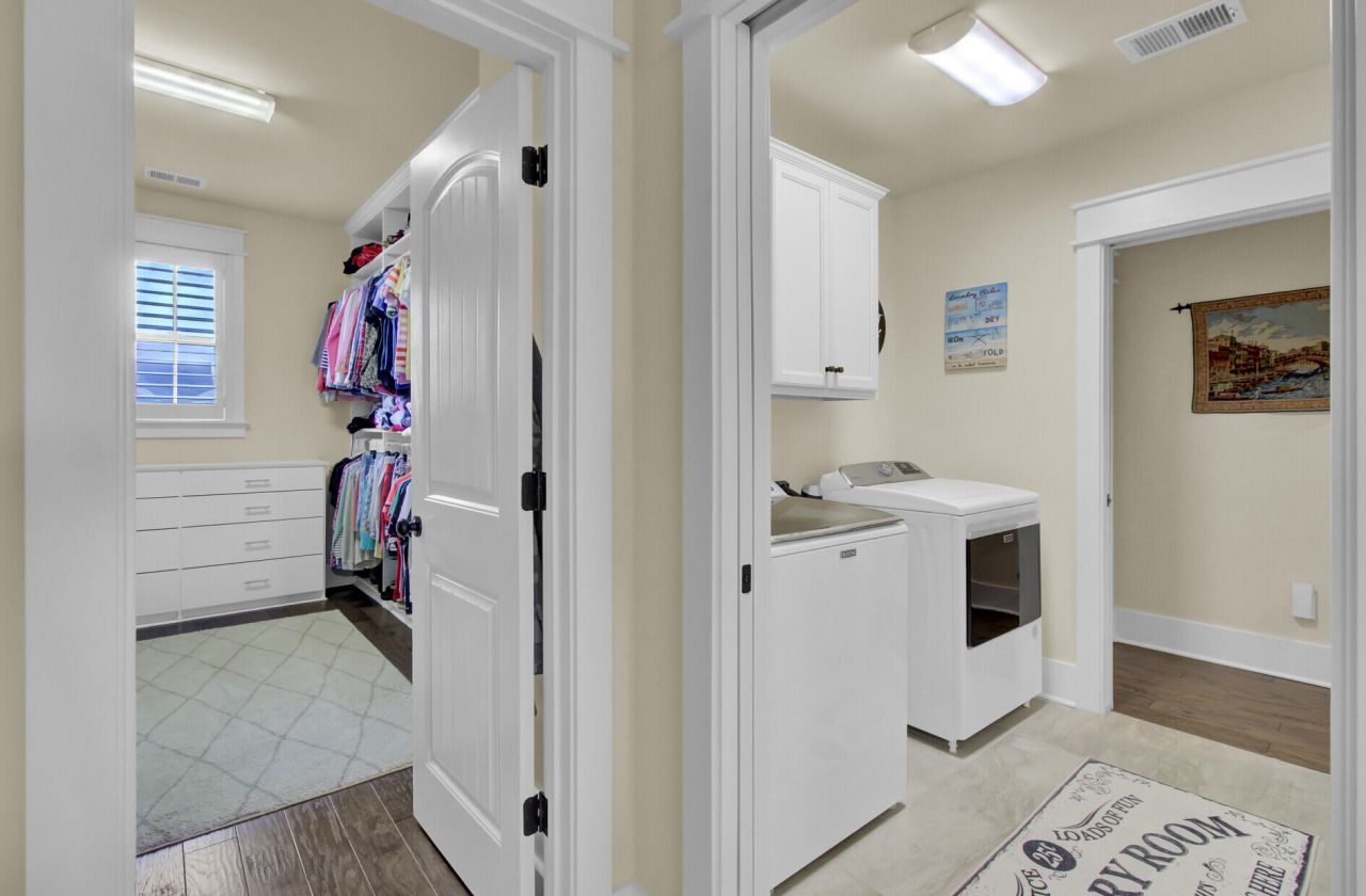 1705 Frissel Street Photo 36