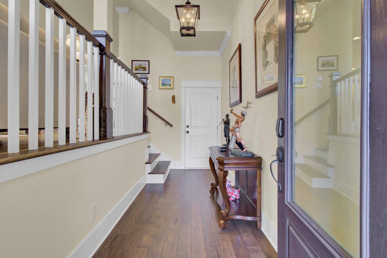 1705 Frissel Street Photo 4