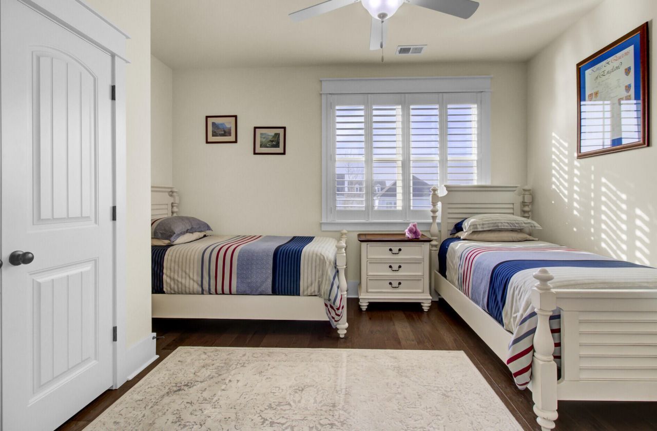 1705 Frissel Street Photo 41