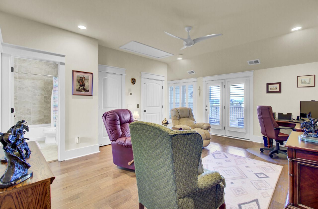 1705 Frissel Street Photo 47