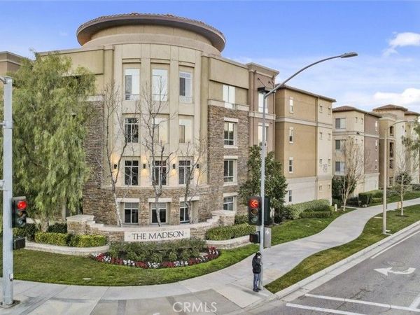 24507 Town Center Drive, Unit 7318, Valencia, CA 91355