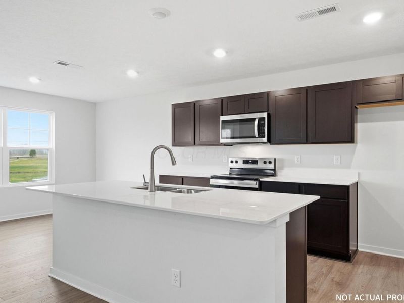 5910 Pitch Pine Drive, Canal Winchester, OH 43110 Photo 12