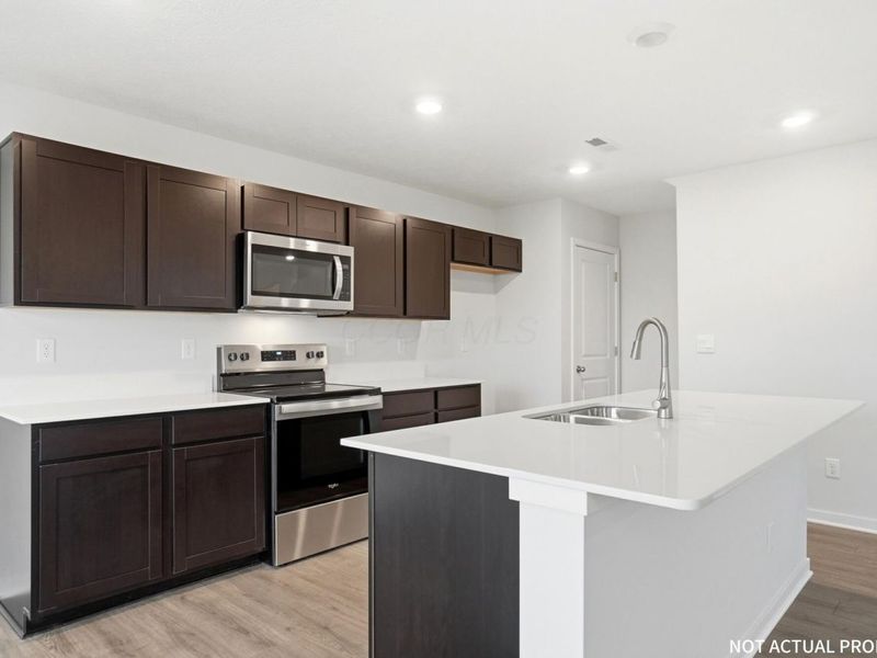 5910 Pitch Pine Drive, Canal Winchester, OH 43110 Photo 13