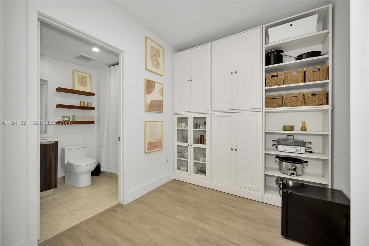 488 NE 18th St, Unit 1111, Miami, FL 33132 Photo