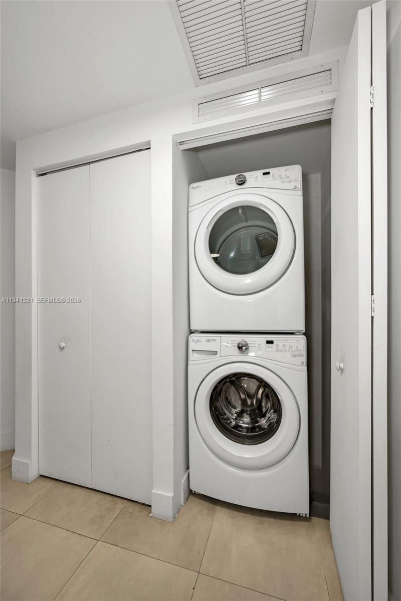 488 NE 18th St, Unit 1111, Miami, FL 33132 Photo