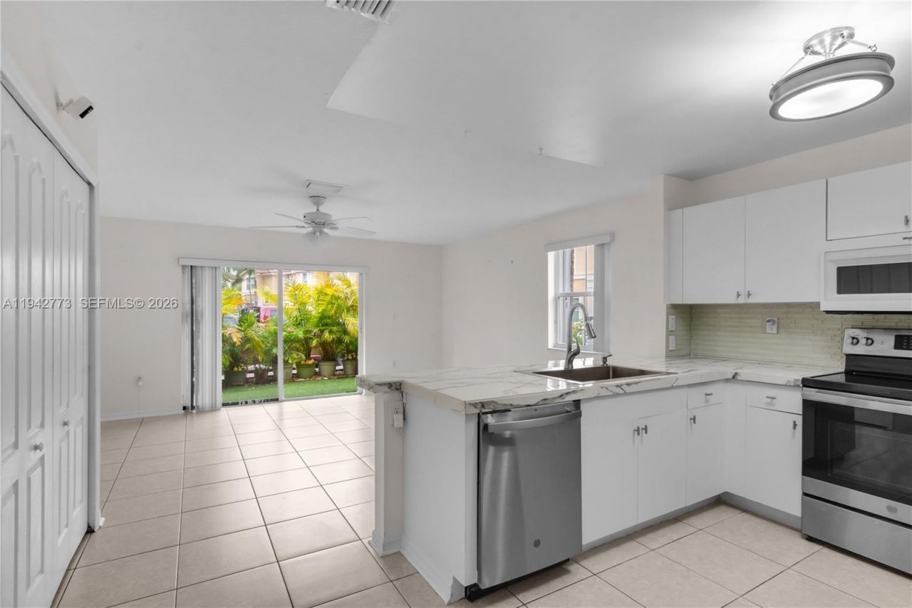 12990 SW 30th Ct, Unit 150, Miramar, FL 33027 Photo