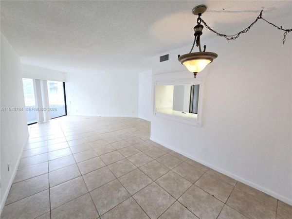 1820 N Congress Ave , Unit 108, West Palm Beach, FL 33401