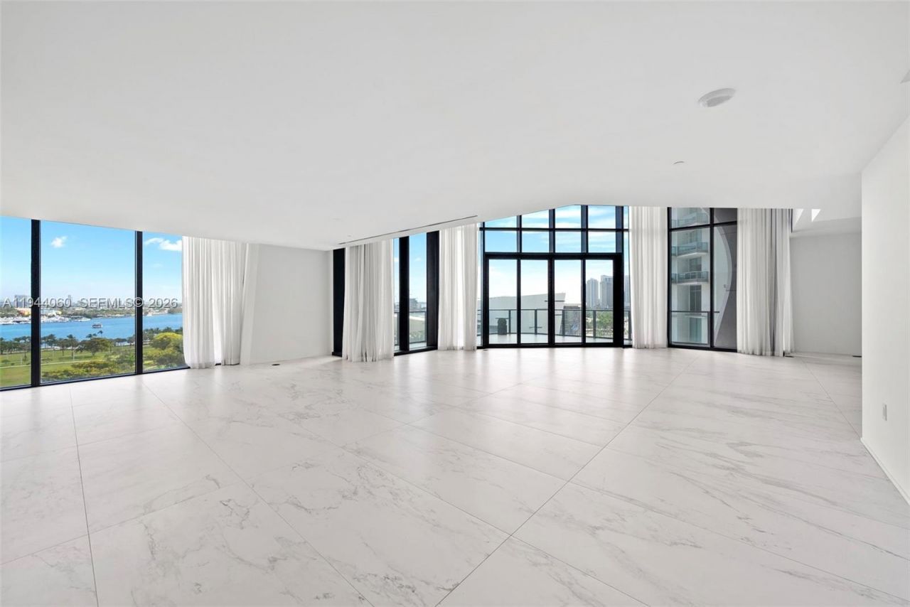 1000 Biscayne Blvd, Unit TH1201, Miami, FL 33132 Photo