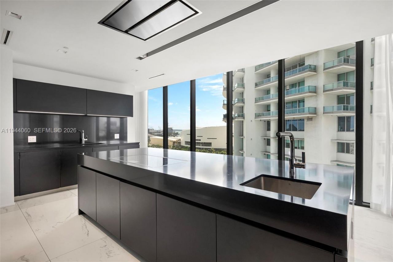 1000 Biscayne Blvd, Unit TH1201, Miami, FL 33132 Photo