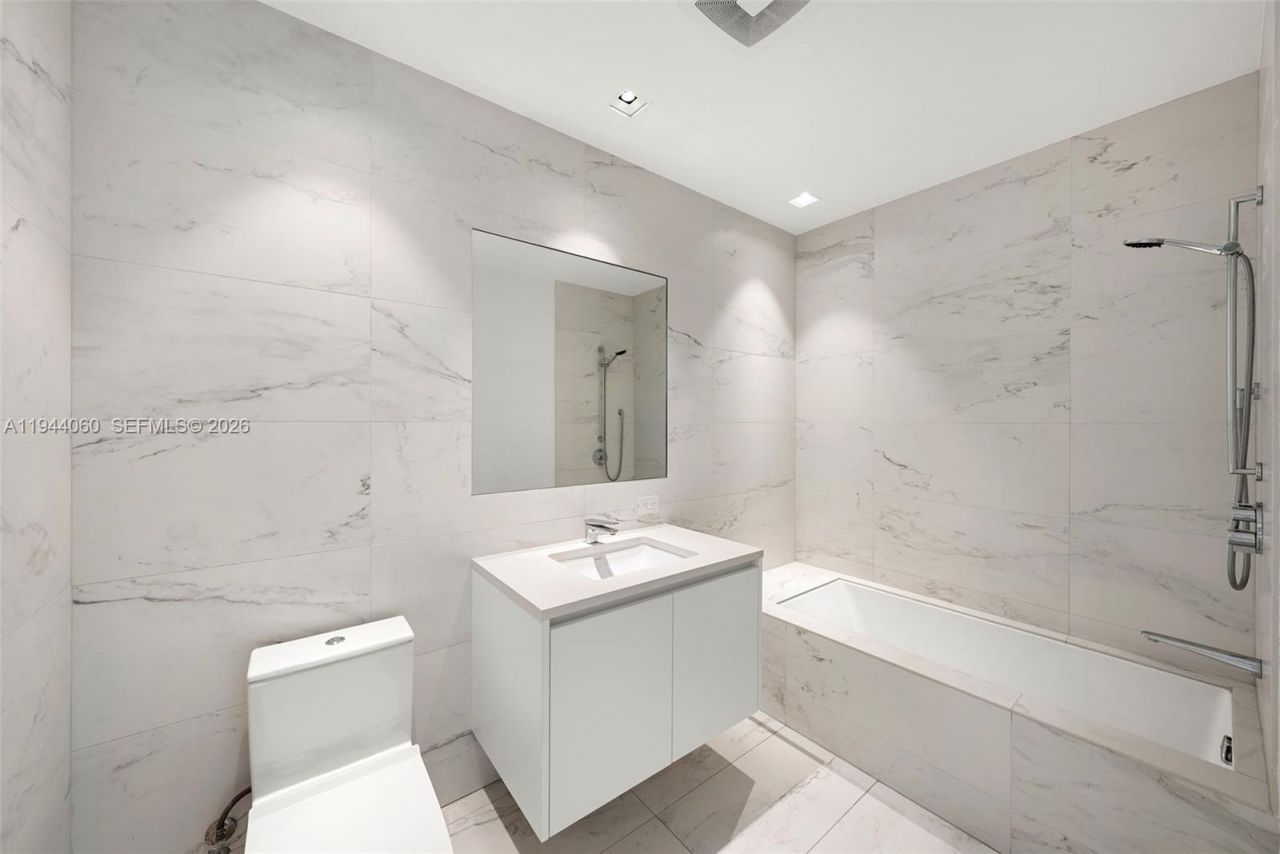 1000 Biscayne Blvd, Unit TH1201, Miami, FL 33132 Photo