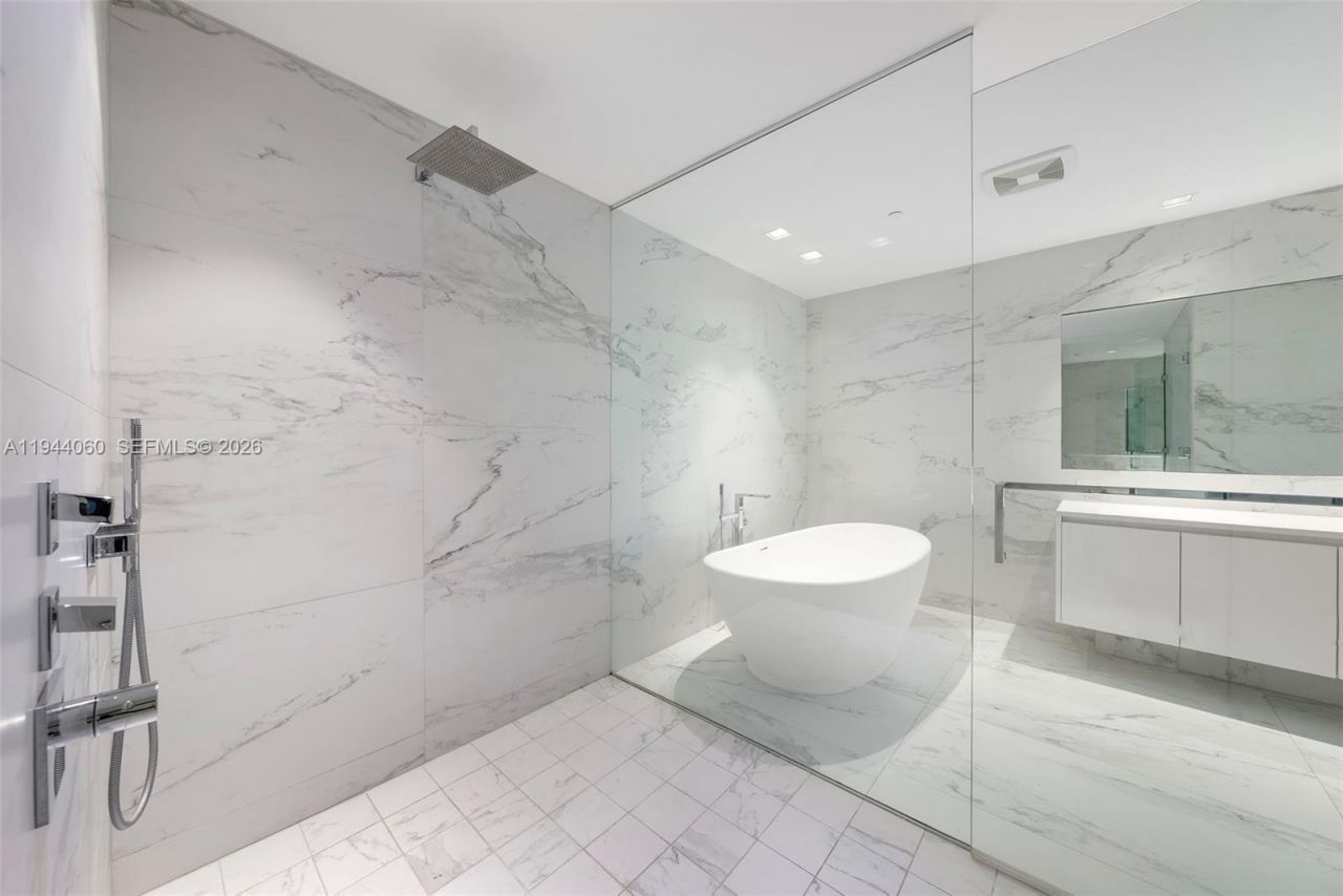 1000 Biscayne Blvd, Unit TH1201, Miami, FL 33132 Photo