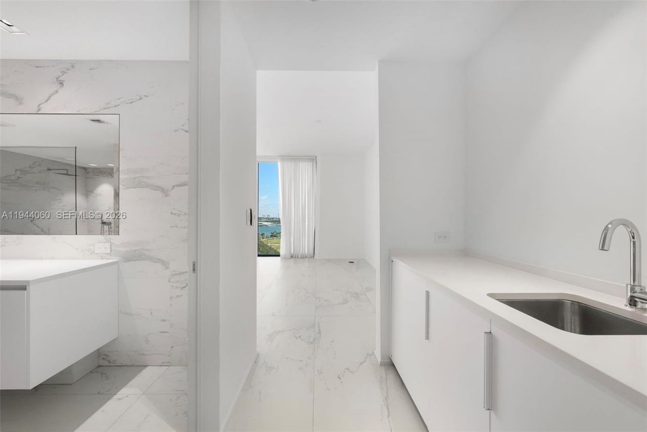 1000 Biscayne Blvd, Unit TH1201, Miami, FL 33132 Photo