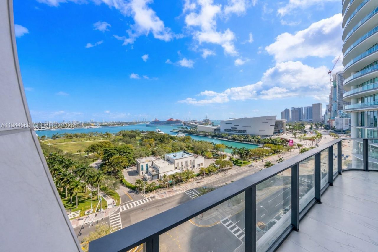 1000 Biscayne Blvd, Unit TH1201, Miami, FL 33132 Photo