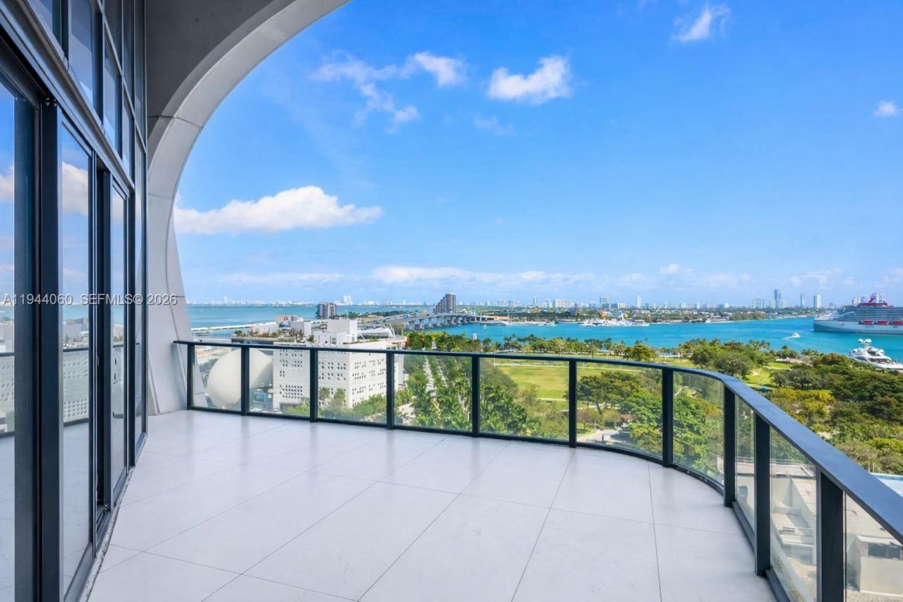 1000 Biscayne Blvd, Unit TH1201, Miami, FL 33132 Photo