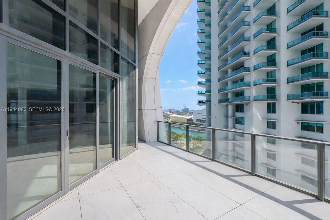 1000 Biscayne Blvd, Unit TH1201, Miami, FL 33132 Photo