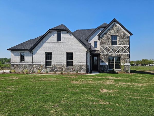 359 Redwood Circle, Trenton, TX 75490