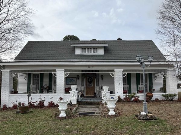 225 Main St, Cherokee, AL