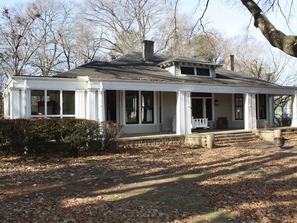 128 Eureka Street, Batesville, MS 38606