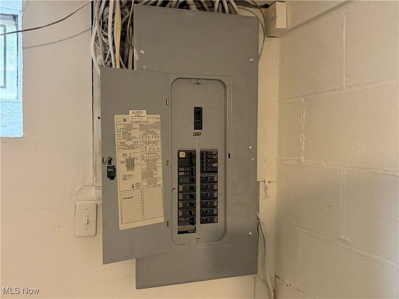 3895 E 151st Street, Cleveland, OH 44128 Photo 13