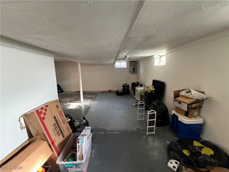 3895 E 151st Street, Cleveland, OH 44128 Photo 8