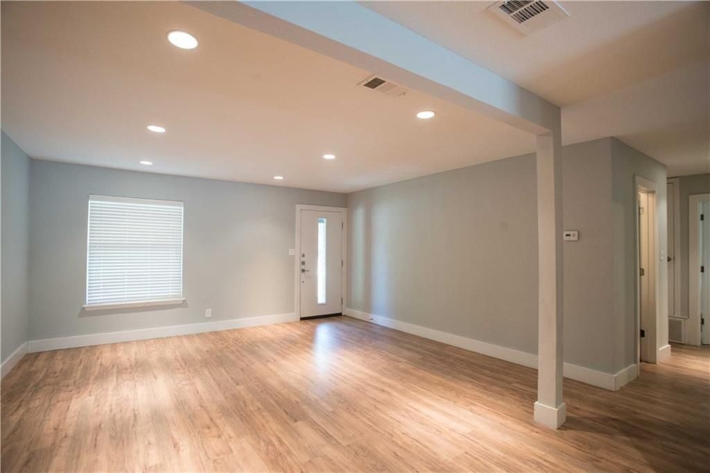 809 Sussex Dr, Austin, TX 78745 Main Photo