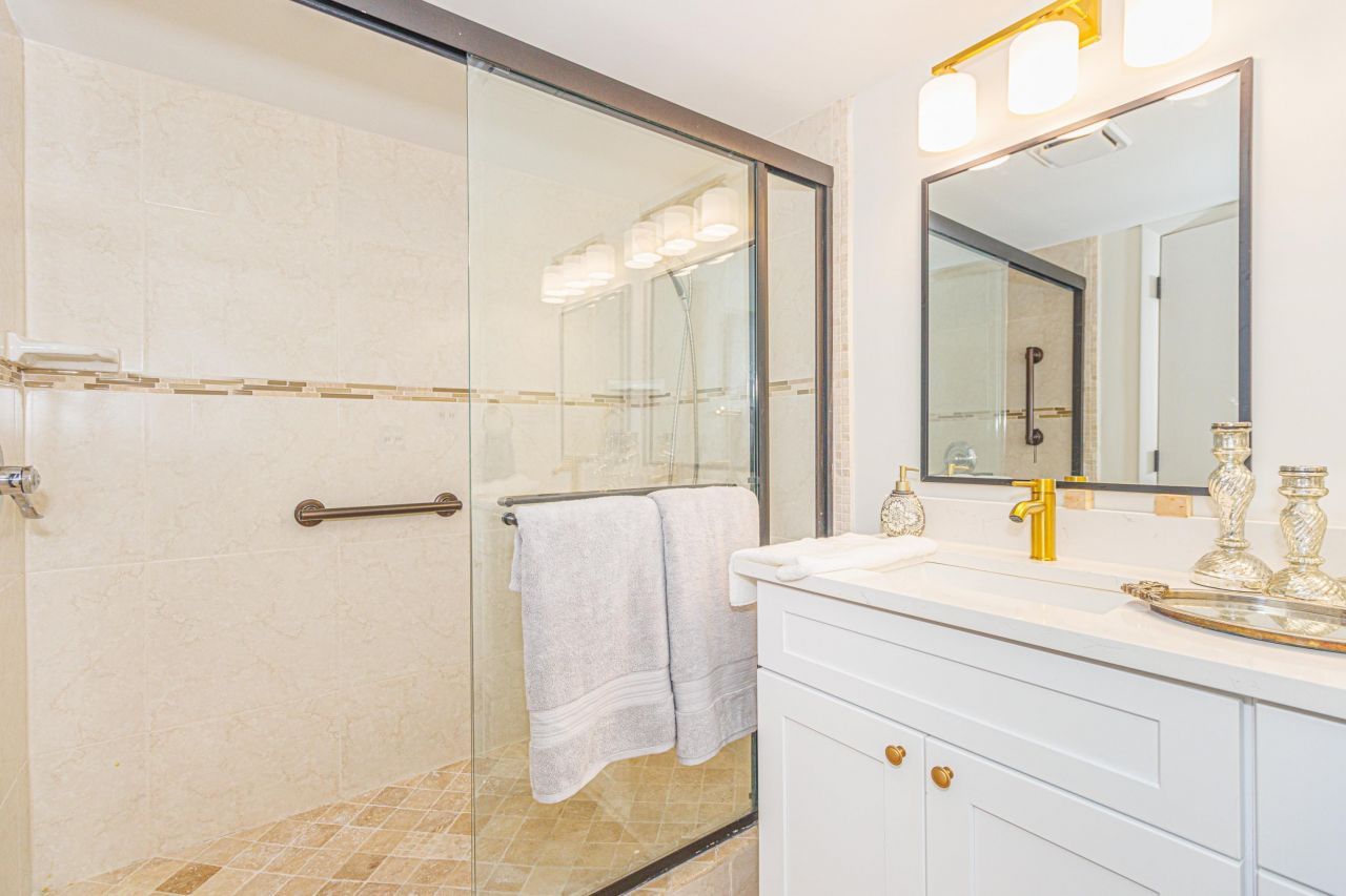 311 69th Ave. N Photo 19